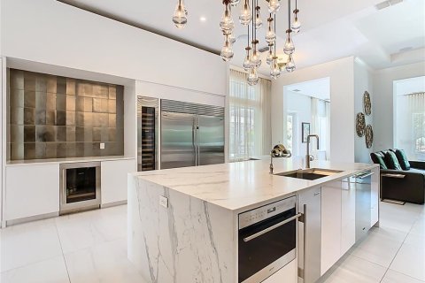 Villa ou maison à louer à Orlando, Floride: 5 chambres, 531.22 m2 № 1901120 - photo 13