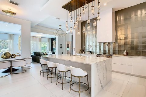 Villa ou maison à louer à Orlando, Floride: 5 chambres, 531.22 m2 № 1901120 - photo 11