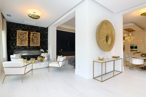 Villa ou maison à louer à Orlando, Floride: 5 chambres, 531.22 m2 № 1901120 - photo 22