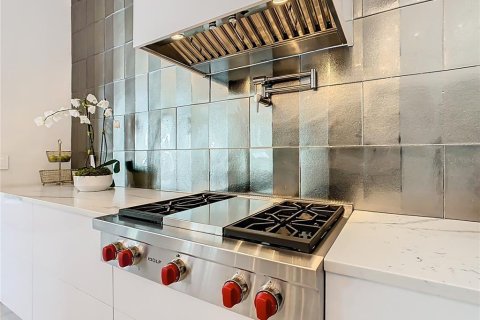 Villa ou maison à louer à Orlando, Floride: 5 chambres, 531.22 m2 № 1901120 - photo 12