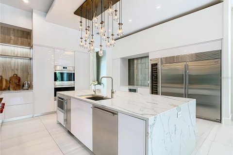 Villa ou maison à louer à Orlando, Floride: 5 chambres, 531.22 m2 № 1901120 - photo 15