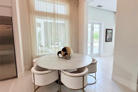 Villa ou maison à louer à Orlando, Floride: 5 chambres, 531.22 m2 № 1901120 - photo 18