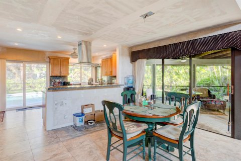 House in Delray Beach, Florida 3 bedrooms, 194.26 sq.m. № 2169612 - photo 14