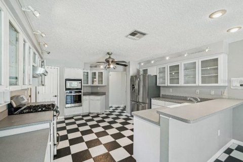 Villa ou maison à vendre à Spring Hill, Floride: 4 chambres, 343.74 m2 № 1771548 - photo 22