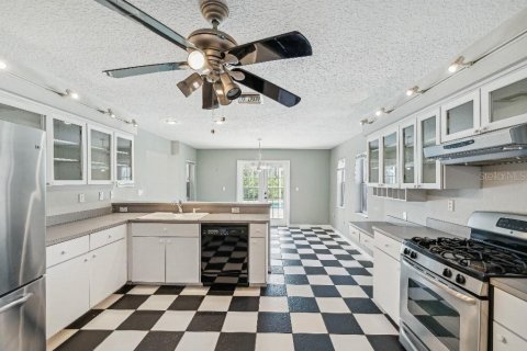 Villa ou maison à vendre à Spring Hill, Floride: 4 chambres, 343.74 m2 № 1771548 - photo 13