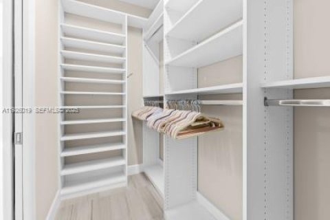 Villa ou maison à vendre à Port St. Lucie, Floride: 3 chambres, 218.51 m2 № 1986368 - photo 17