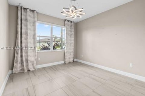 Villa ou maison à vendre à Port St. Lucie, Floride: 3 chambres, 218.51 m2 № 1986368 - photo 25