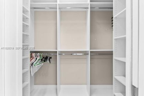 Villa ou maison à vendre à Port St. Lucie, Floride: 3 chambres, 218.51 m2 № 1986368 - photo 18