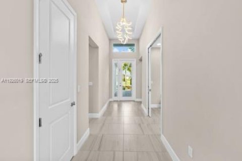 Villa ou maison à vendre à Port St. Lucie, Floride: 3 chambres, 218.51 m2 № 1986368 - photo 3