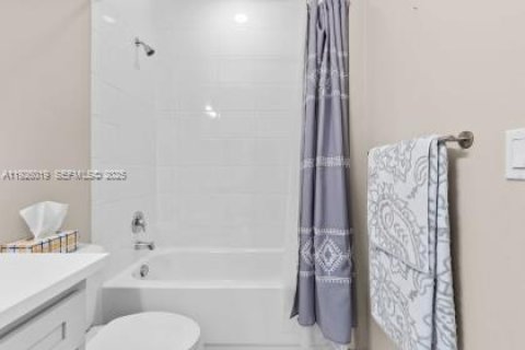 Villa ou maison à vendre à Port St. Lucie, Floride: 3 chambres, 218.51 m2 № 1986368 - photo 30