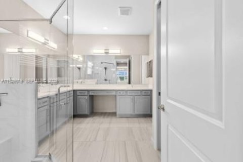 Villa ou maison à vendre à Port St. Lucie, Floride: 3 chambres, 218.51 m2 № 1986368 - photo 19