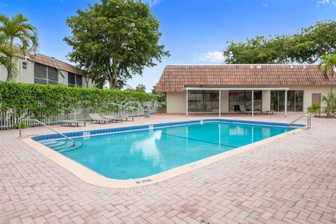 Condominio en venta en Hollywood, Florida, 2 dormitorios, 92.9 m2 № 2191062 - foto 22