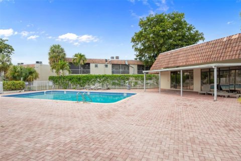 Condominio en venta en Hollywood, Florida, 2 dormitorios, 92.9 m2 № 2191062 - foto 21