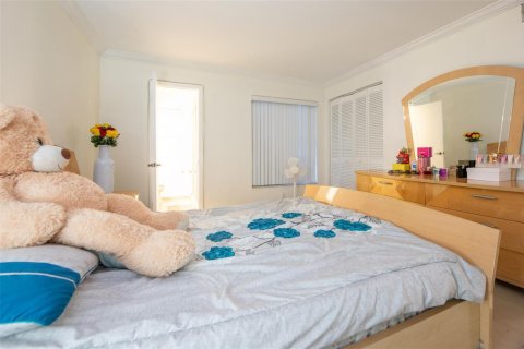 Condominio en venta en Hollywood, Florida, 2 dormitorios, 92.9 m2 № 2191062 - foto 11