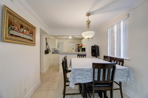 Condominio en venta en Hollywood, Florida, 2 dormitorios, 92.9 m2 № 2191062 - foto 3