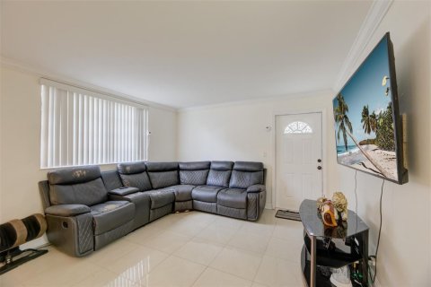 Condominio en venta en Hollywood, Florida, 2 dormitorios, 92.9 m2 № 2191062 - foto 8