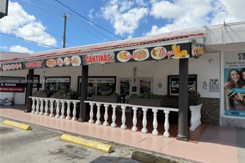 Commercial property in Hialeah, Florida № 2057981 - photo 3