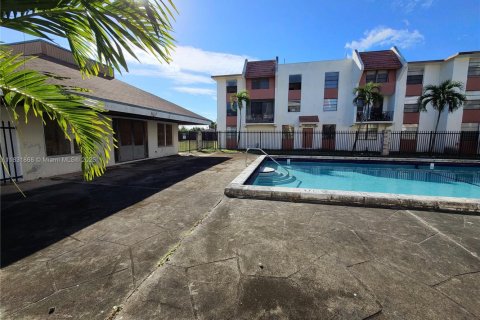 Touwnhouse à vendre à Lauderhill, Floride: 2 chambres, 93.18 m2 № 2090672 - photo 23