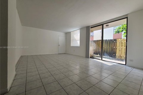 Touwnhouse à vendre à Lauderhill, Floride: 2 chambres, 93.18 m2 № 2090672 - photo 14