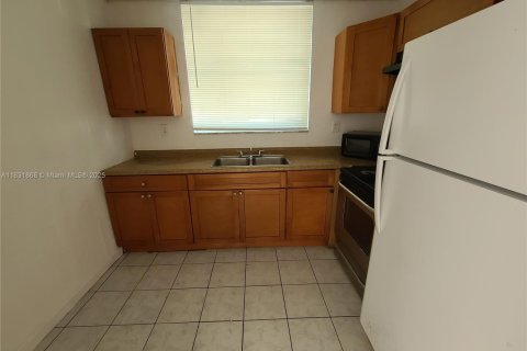 Touwnhouse à vendre à Lauderhill, Floride: 2 chambres, 93.18 m2 № 2090672 - photo 13