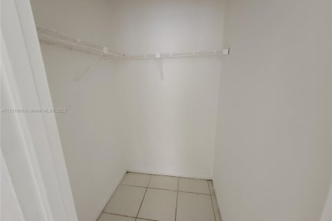 Touwnhouse à vendre à Lauderhill, Floride: 2 chambres, 93.18 m2 № 2090672 - photo 9