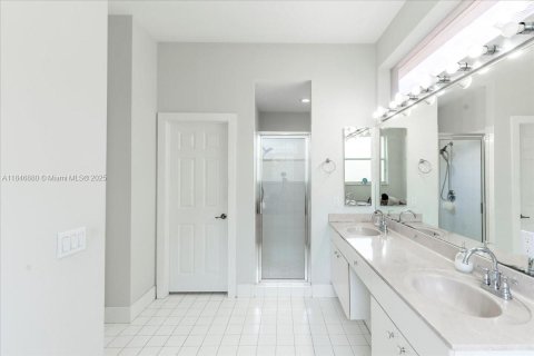 Casa en venta en Davie, Florida, 4 dormitorios, 254.55 m2 № 1847749 - foto 23