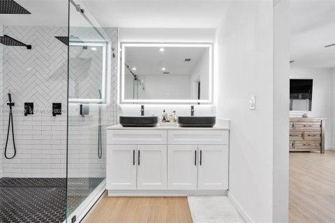 Villa ou maison à louer à Pembroke Pines, Floride: 4 chambres, 203.27 m2 № 2030866 - photo 29