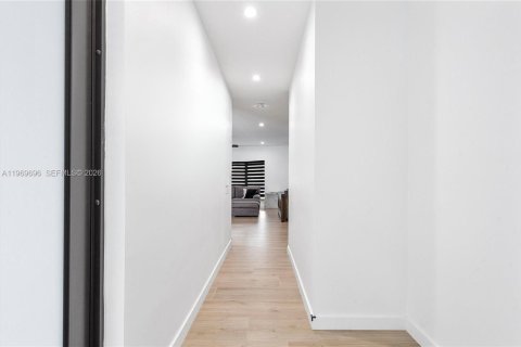 Villa ou maison à louer à Pembroke Pines, Floride: 4 chambres, 203.27 m2 № 2030866 - photo 15