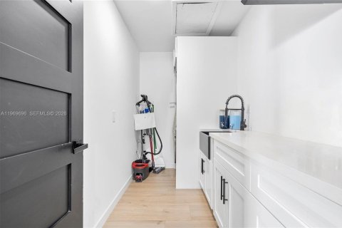 Villa ou maison à louer à Pembroke Pines, Floride: 4 chambres, 203.27 m2 № 2030866 - photo 16