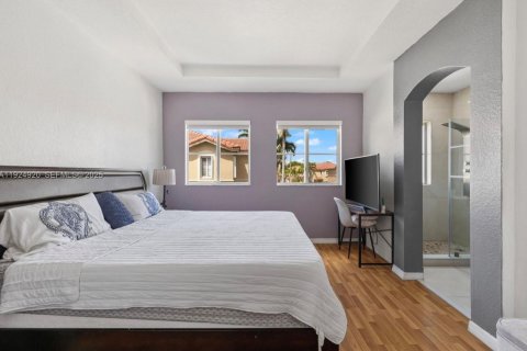 Купить таунхаус в Дорал, Флорида 3 спальни, 140м2, № 1983844 - фото 18