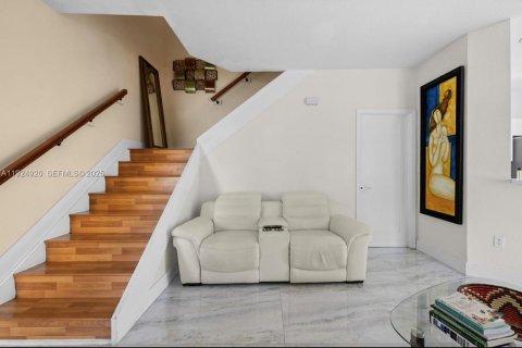 Купить таунхаус в Дорал, Флорида 3 спальни, 140м2, № 1983844 - фото 8