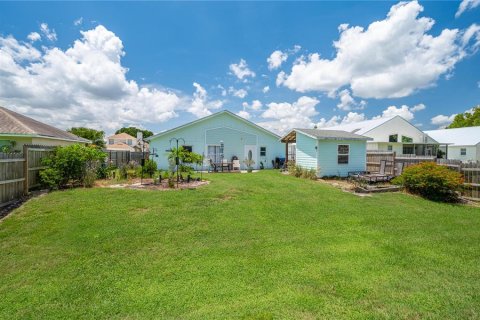 House in Winter Haven, Florida 3 bedrooms, 134.24 sq.m. № 1873367 - photo 6
