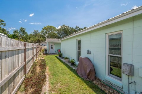 House in Winter Haven, Florida 3 bedrooms, 134.24 sq.m. № 1873367 - photo 2