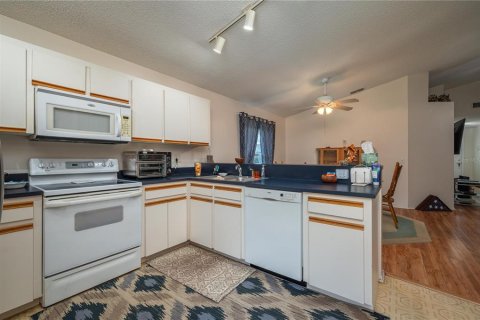 House in Winter Haven, Florida 3 bedrooms, 134.24 sq.m. № 1873367 - photo 16