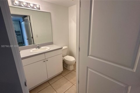 Condominio en venta en Miami, Florida, 1 dormitorio, 79.9 m2 № 2033029 - foto 8