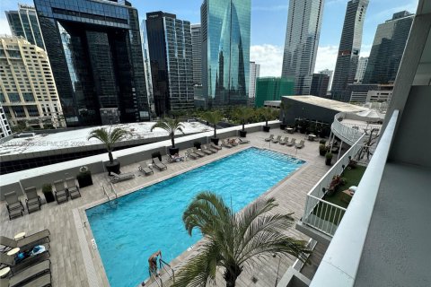 Condominio en venta en Miami, Florida, 1 dormitorio, 79.9 m2 № 2033029 - foto 18