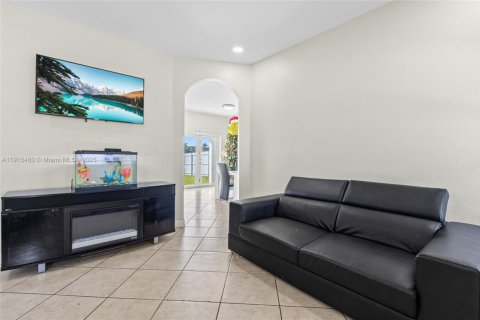 Купить виллу или дом в Хомстед, Флорида 3 спальни, 128.95м2, № 1971768 - фото 7