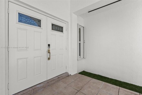 Купить виллу или дом в Хомстед, Флорида 3 спальни, 128.95м2, № 1971768 - фото 6