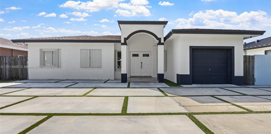 Дом в Хомстед, Флорида 3 спальни, 128.95м2 № 1971768