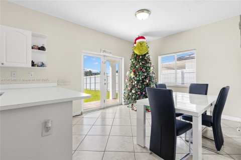 Купить виллу или дом в Хомстед, Флорида 3 спальни, 128.95м2, № 1971768 - фото 10