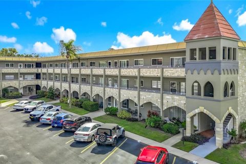 Condo à Clearwater, Floride, 2 chambres  № 2433543