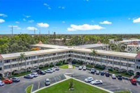 Copropriété à louer à Clearwater, Floride: 2 chambres, 102.19 m2 № 2433543 - photo 17