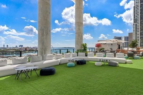 Condo in Miami, Florida  № 2185927 - photo 29