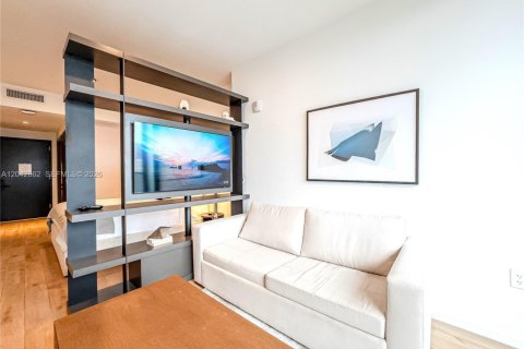Condo in Miami, Florida  № 2185927 - photo 5