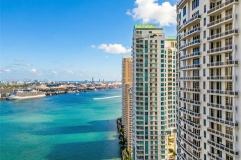 Condominio en venta en Miami, Florida, 3 dormitorios, 180.6 m2 № 2000666 - foto 2