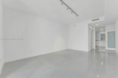 Condominio en venta en Miami, Florida, 3 dormitorios, 180.6 m2 № 2000666 - foto 17
