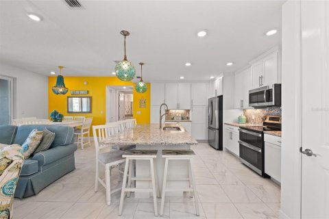Condo in Bradenton, Florida, 2 bedrooms  № 1845313 - photo 21