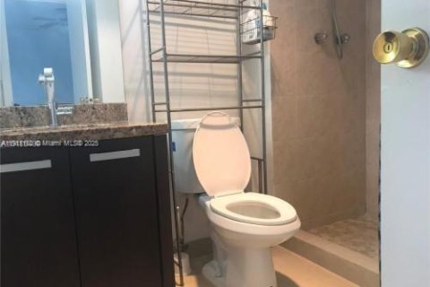 Condominio en venta en Aventura, Florida, 2 dormitorios, 92.34 m2 № 1967490 - foto 17