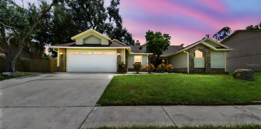 Casa en Brandon, Florida 3 dormitorios, 177.91 m2 № 1904719