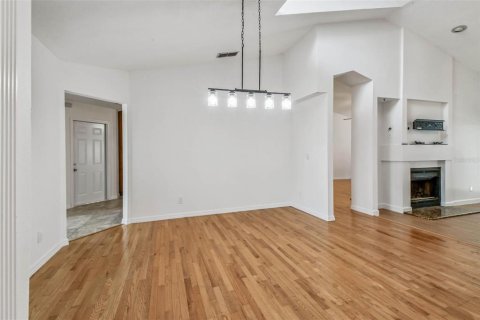 Casa en venta en Brandon, Florida, 3 dormitorios, 177.91 m2 № 1904719 - foto 12